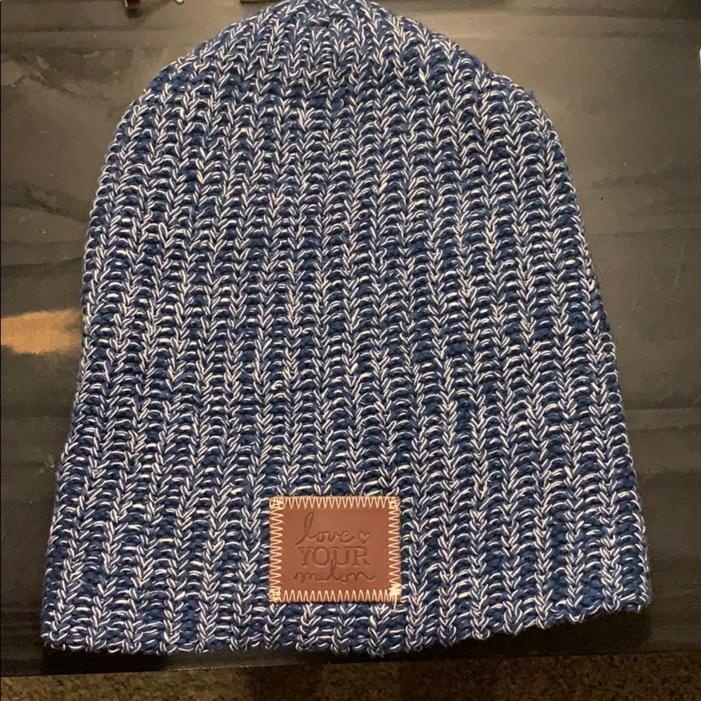 love your melon beanie. Navy and white.